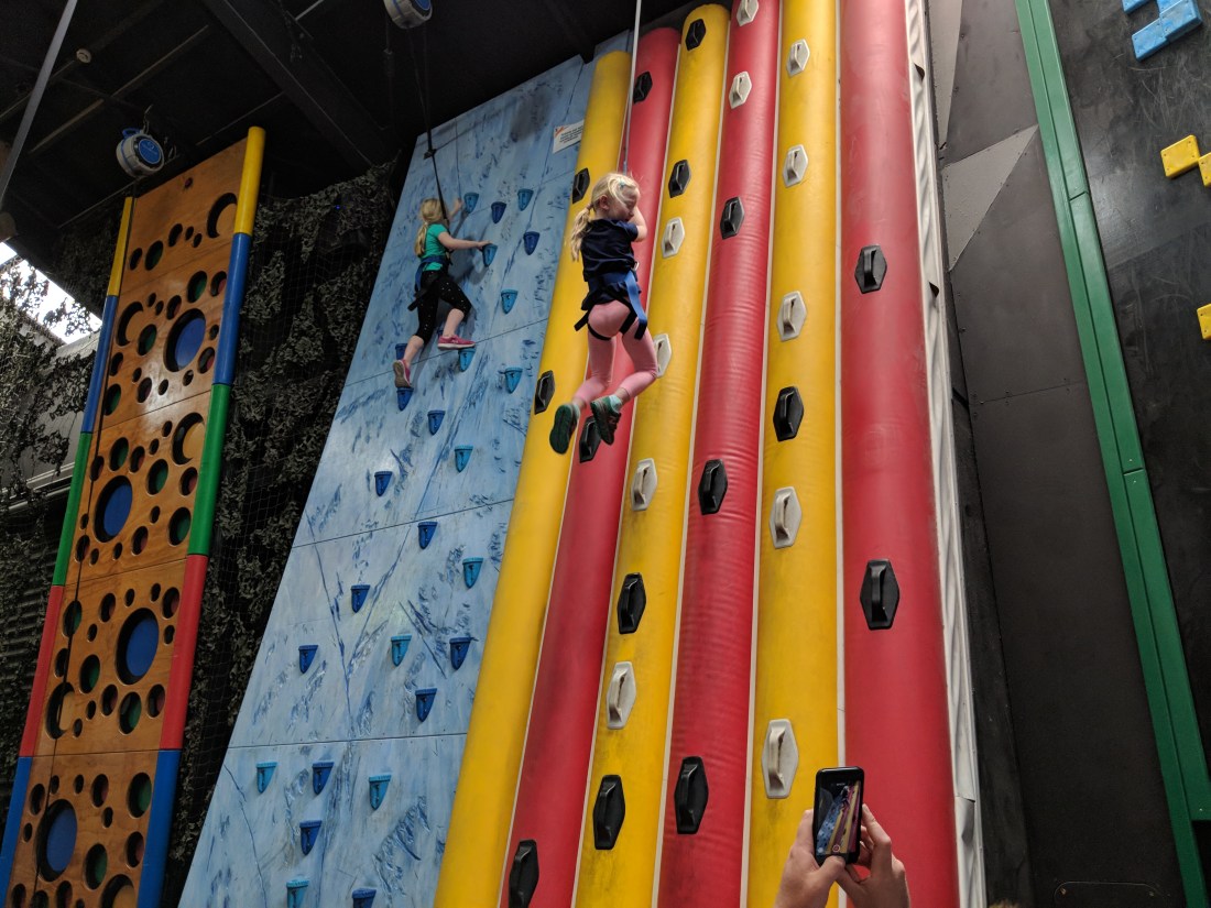 Maker:0x4c,Date:2017-10-13,Ver:4,Lens:Kan03,Act:Lar01,E-ve